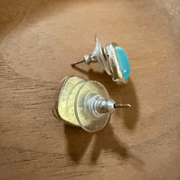 Blue Glass Square Stud Earrings - Women Jewelry - Picture 2 of 2